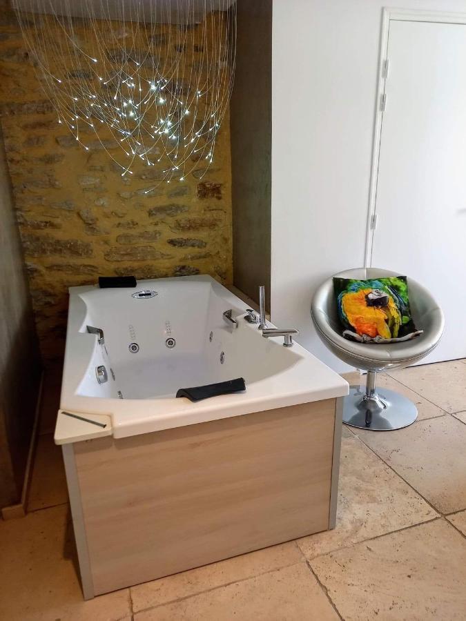 Les Chambres Du Vieux Bistrot Cabrières-dʼAvignon Exteriör bild