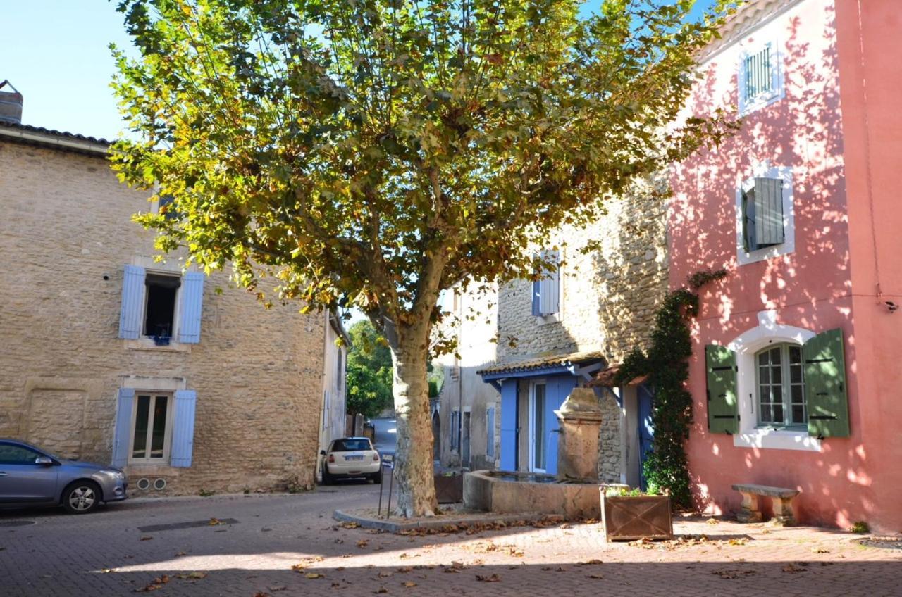Les Chambres Du Vieux Bistrot Cabrières-dʼAvignon Exteriör bild