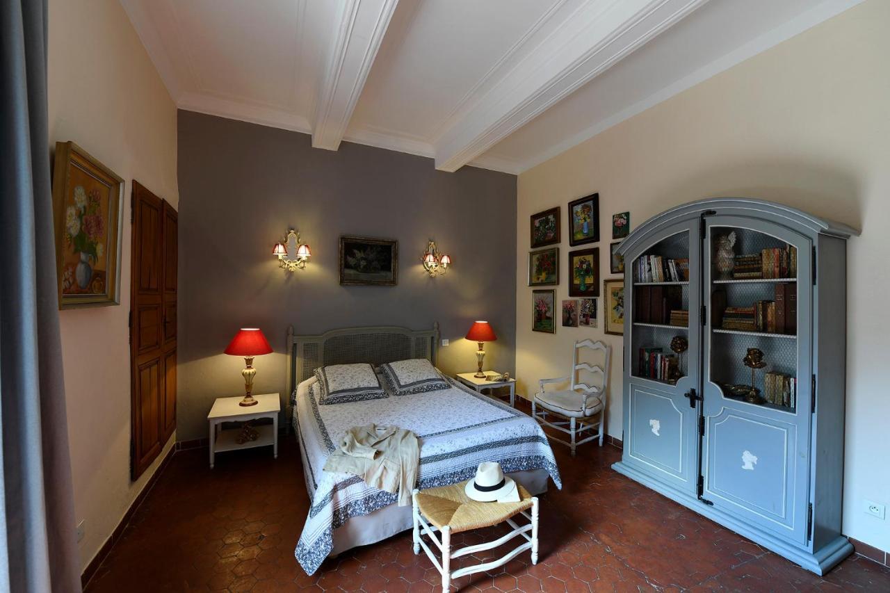 Les Chambres Du Vieux Bistrot Cabrières-dʼAvignon Exteriör bild