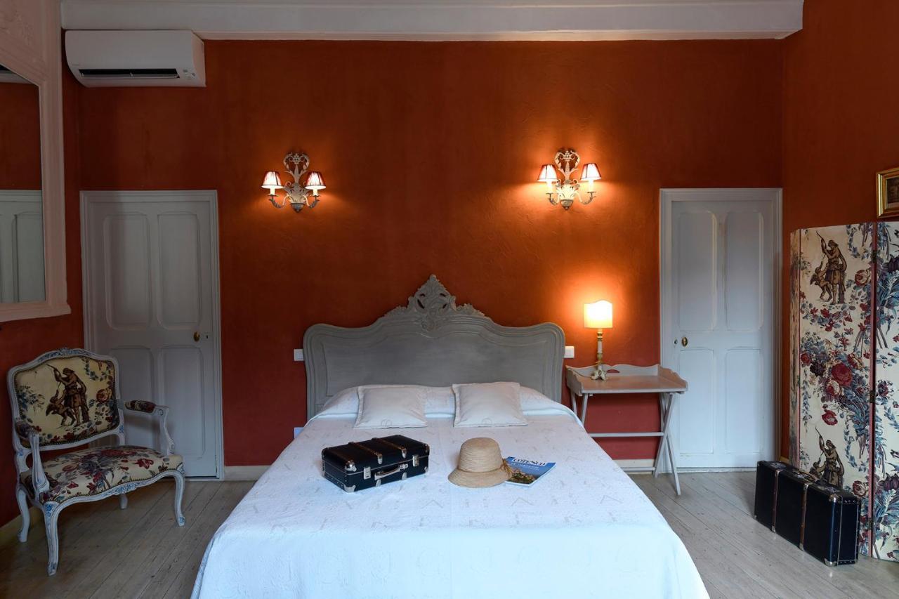 Les Chambres Du Vieux Bistrot Cabrières-dʼAvignon Exteriör bild